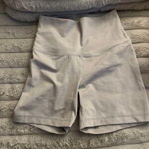 Medium 90 degree biker shorts